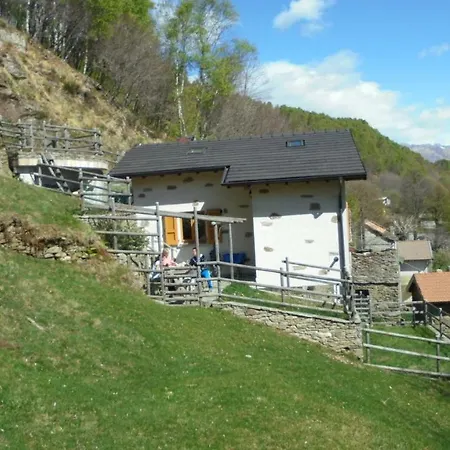 Casa Montuglio Holiday home San Siro (Lombardy)