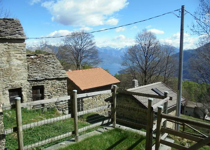 Casa Montuglio San Siro (Lombardy)